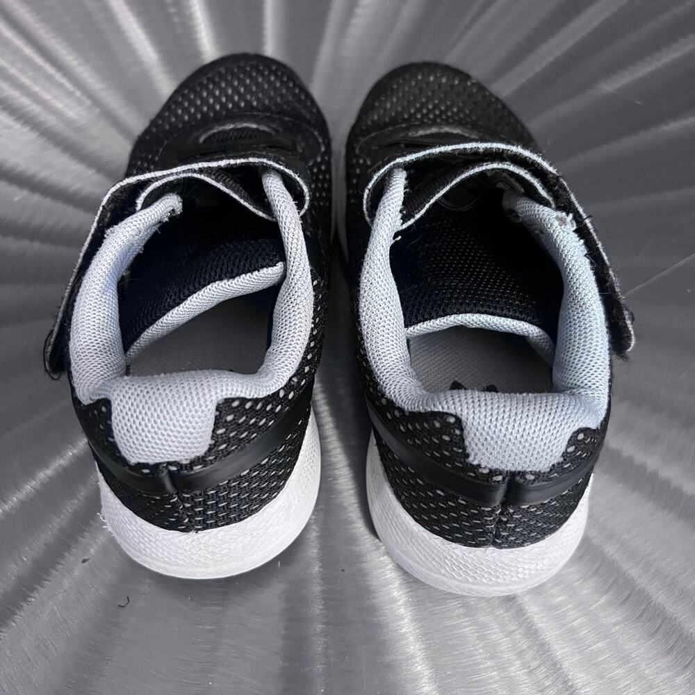 Under Armor Little Boys Shoes Black & Gray - Size: 12 - See pics! - Picture 4 of 7